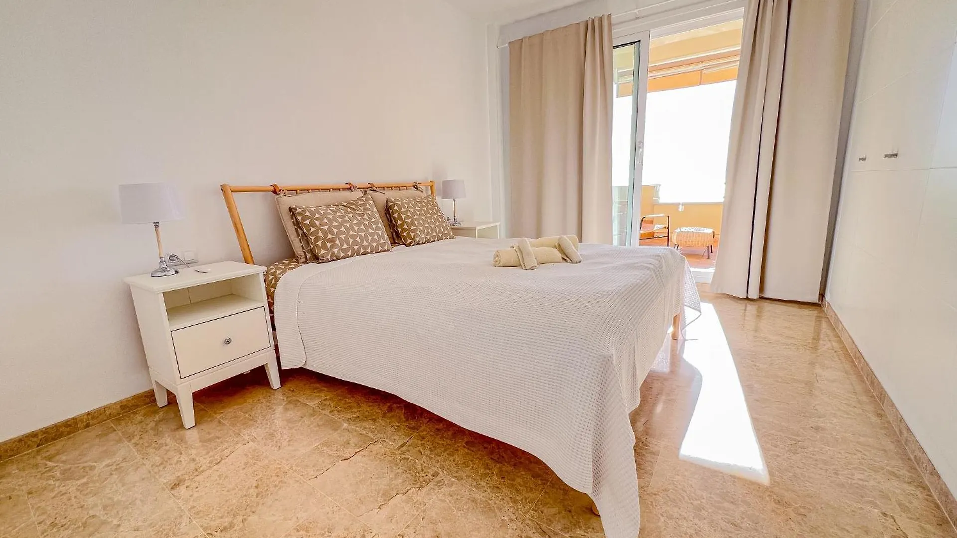 Sunset Paradise - 1 Bedroom With Ocean Views And Pool, Pa74 Puerto de Santiago  Apartamento